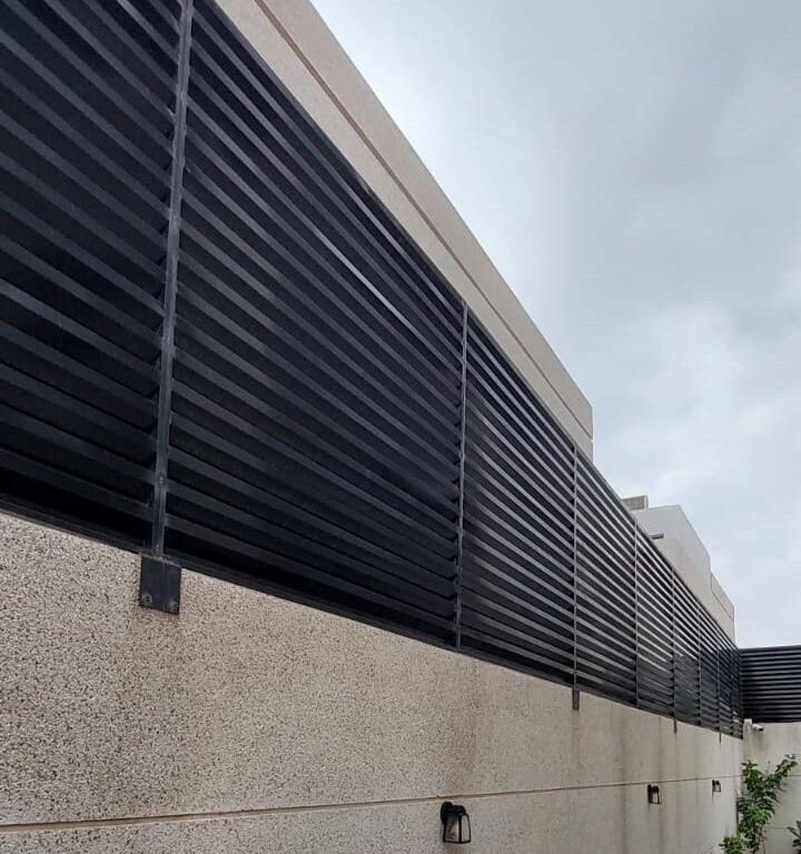 أفضل أنواع سواتر حديد جدة والرياض مع ضمان الجودة والمتانة